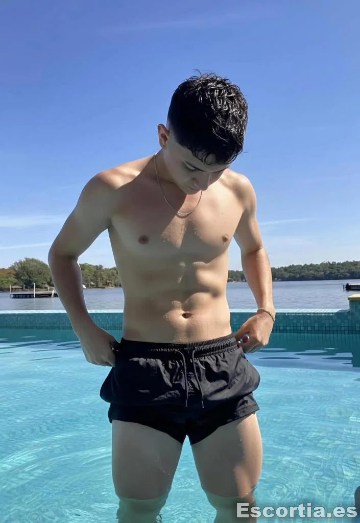 Lucas photo 3