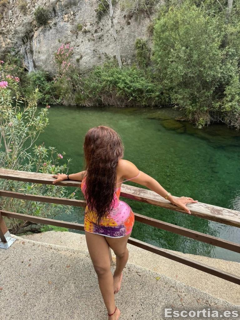 Nicol escort Valencia