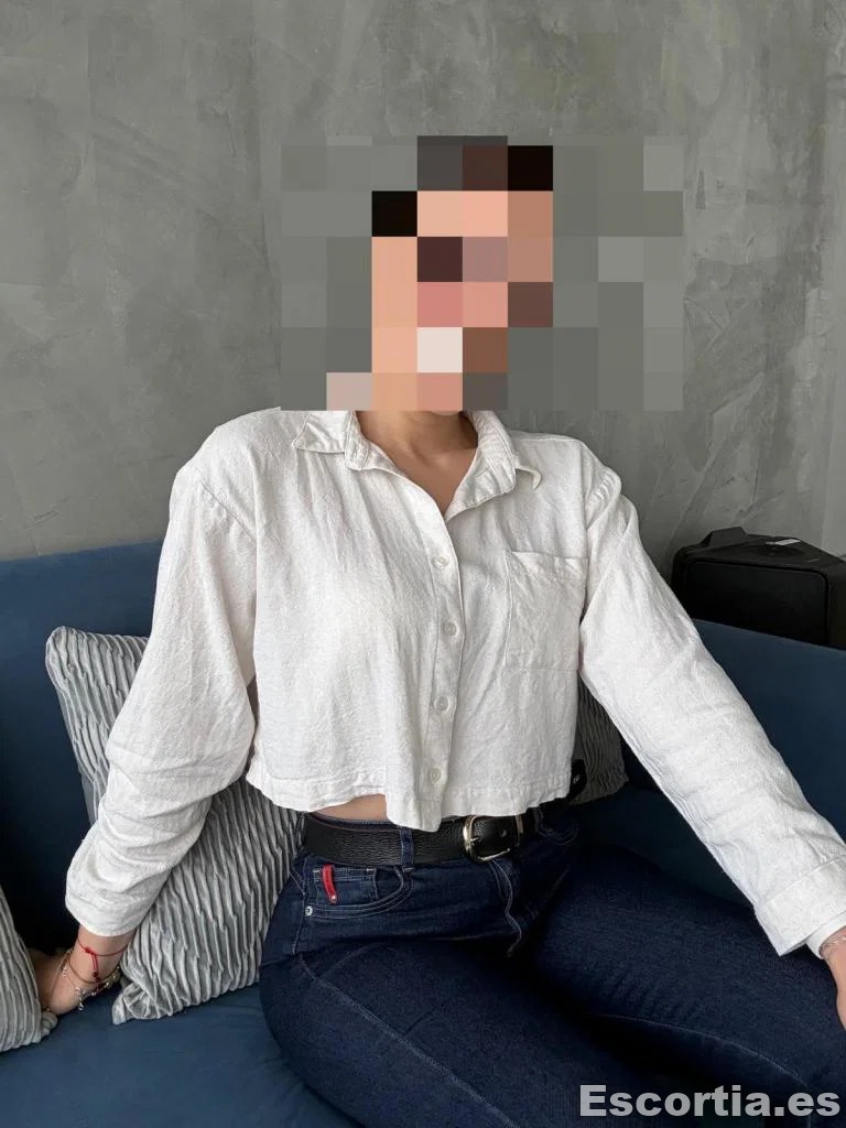 Escort photo 5