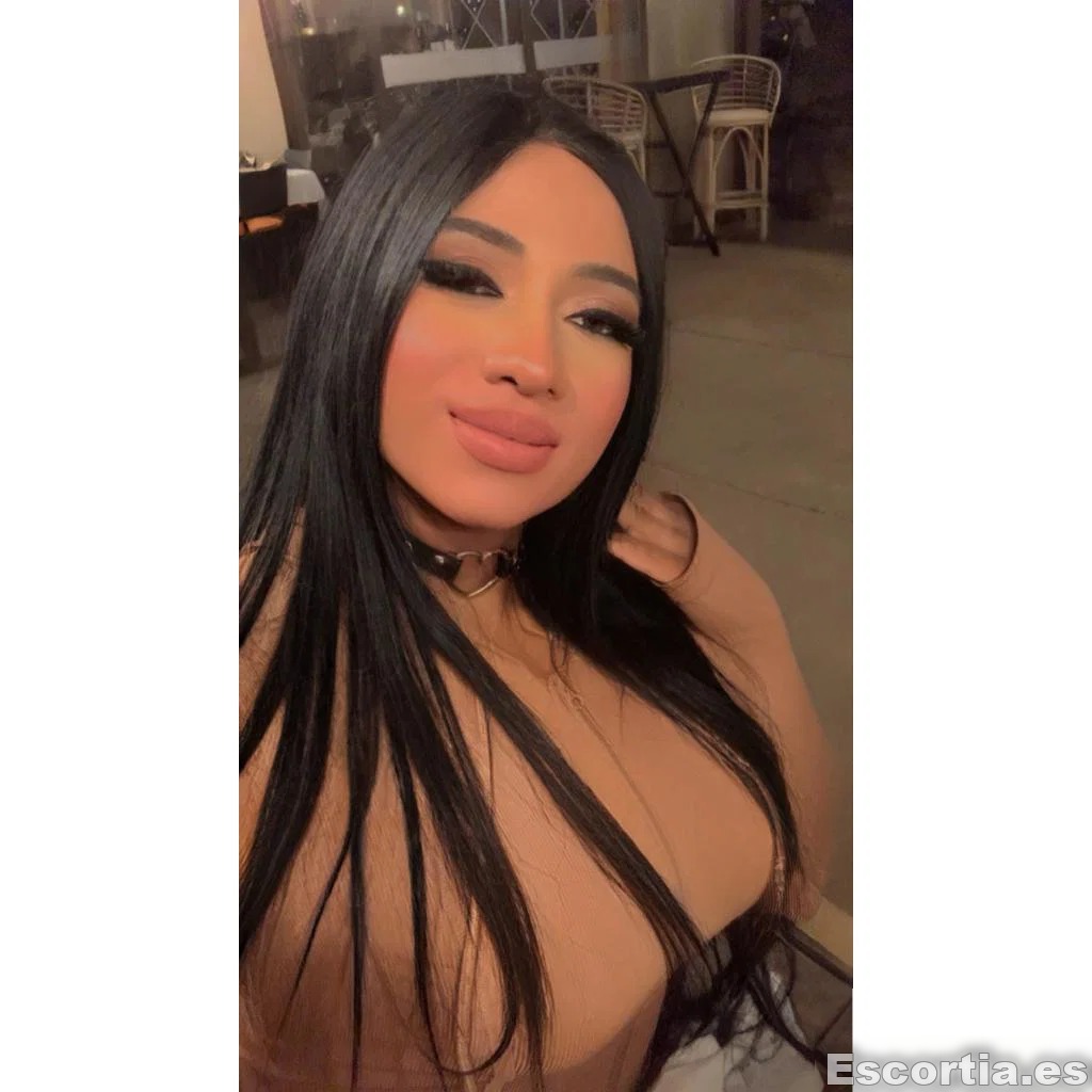 Nicole photo 3