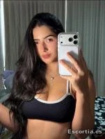 Escort latina 23 photo 2