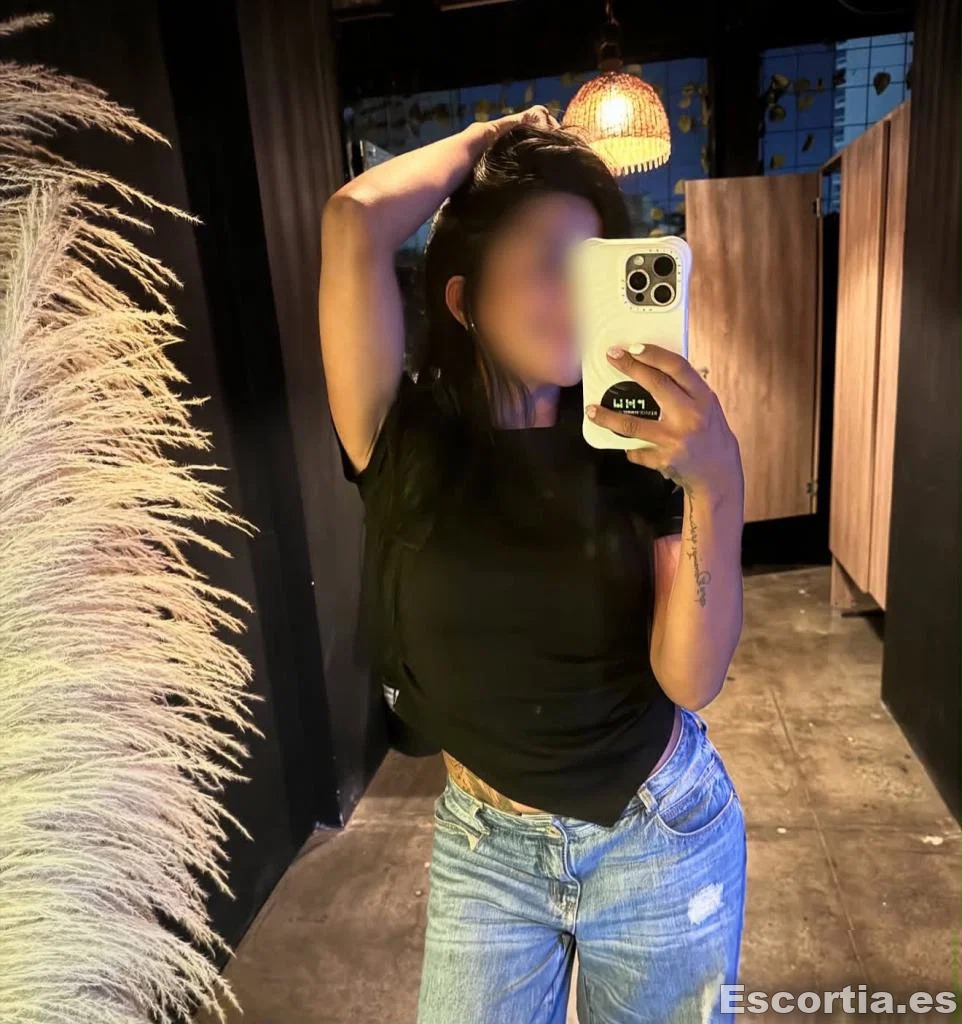 Luna escort Toledo