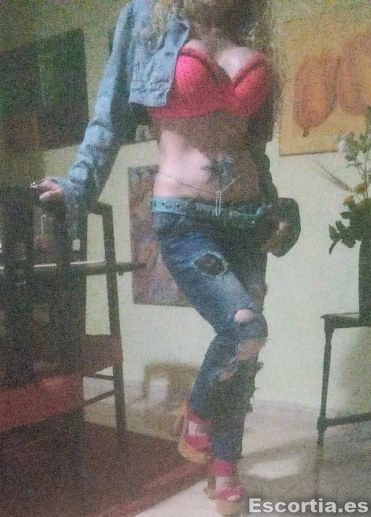 Pamela photo 5