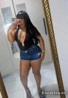 Beatriz photo 2