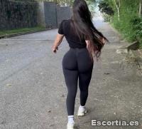 Mia photo 4
