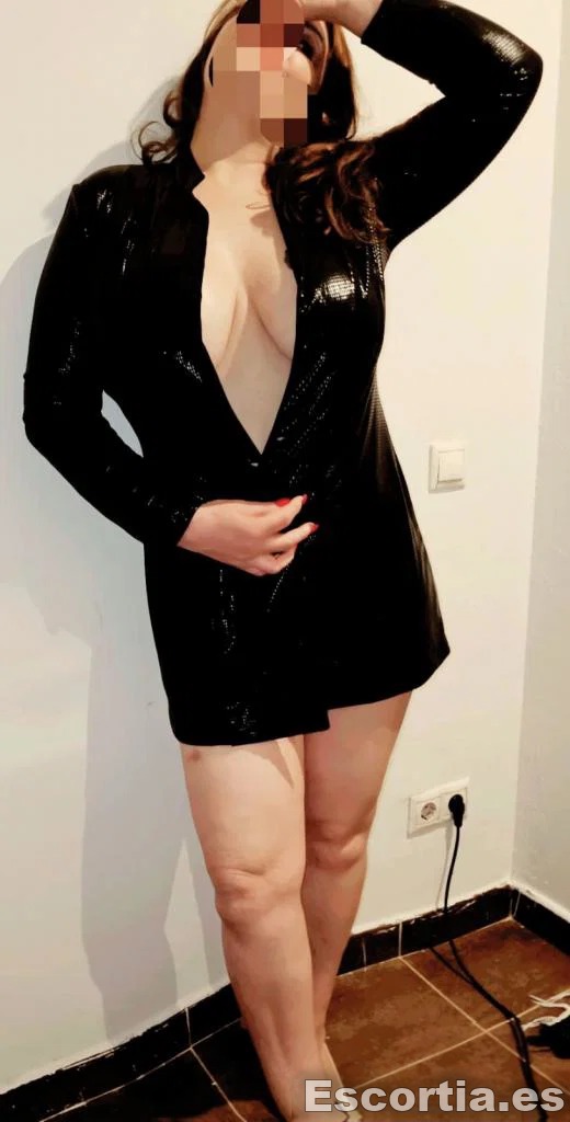 Pamela photo 7