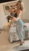 Chloe photo 6