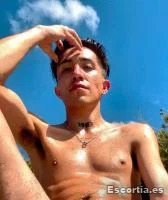 Oliver photo 4