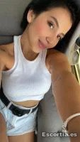 Danielle photo 4
