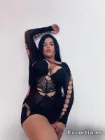 Mia photo 6