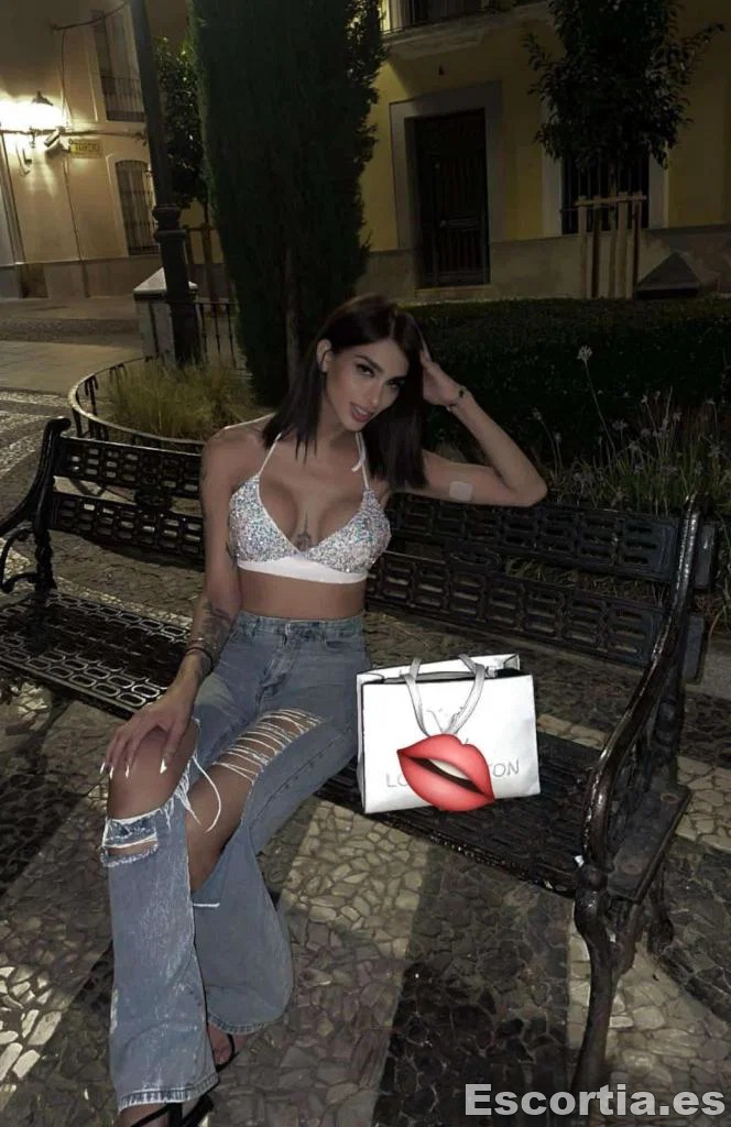 Micaela Viral photo 5