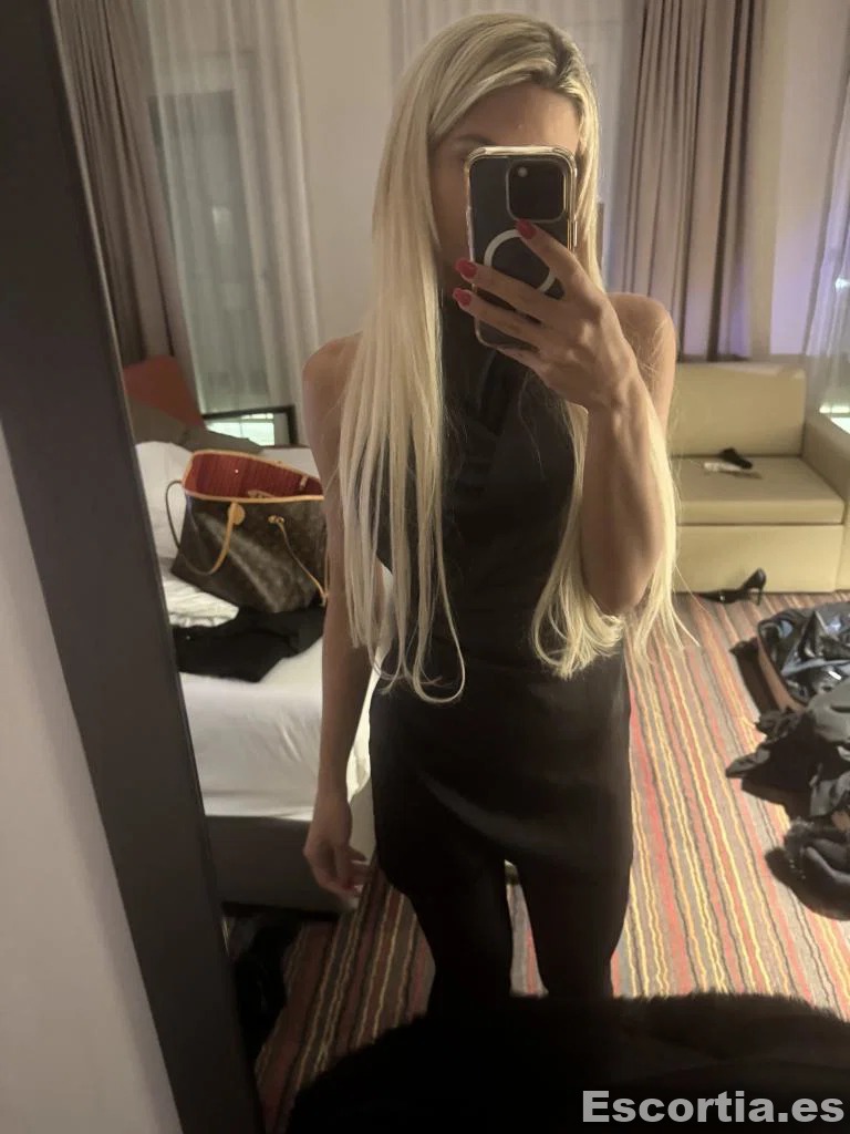 Alina photo 7