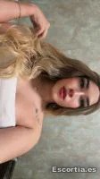 Camila photo 4