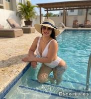 Carolinne photo 4