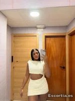 Pamela photo 8