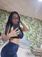Camila photo 4