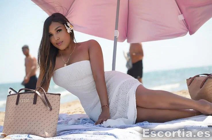 Andrea photo 7