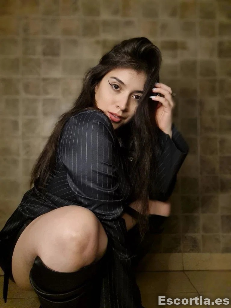 Cynthia photo 5