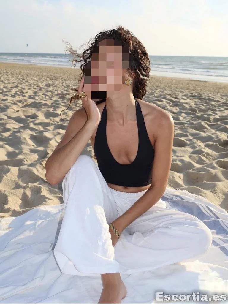 Juli escort Albacete