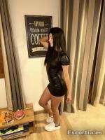 Chloe photo 4