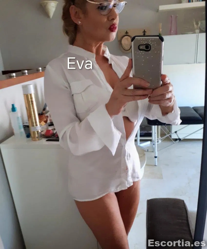 Eva photo 3