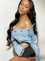 Camila photo 6