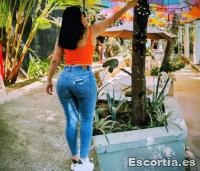 Camila photo 4