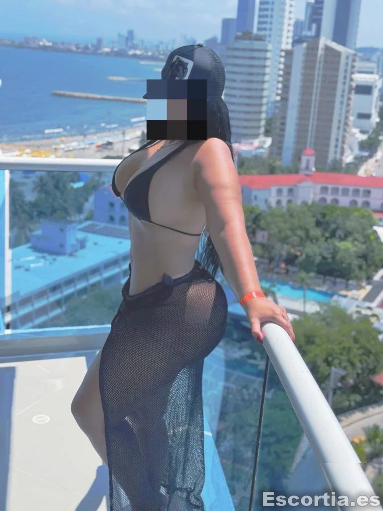 Megan escort Girona