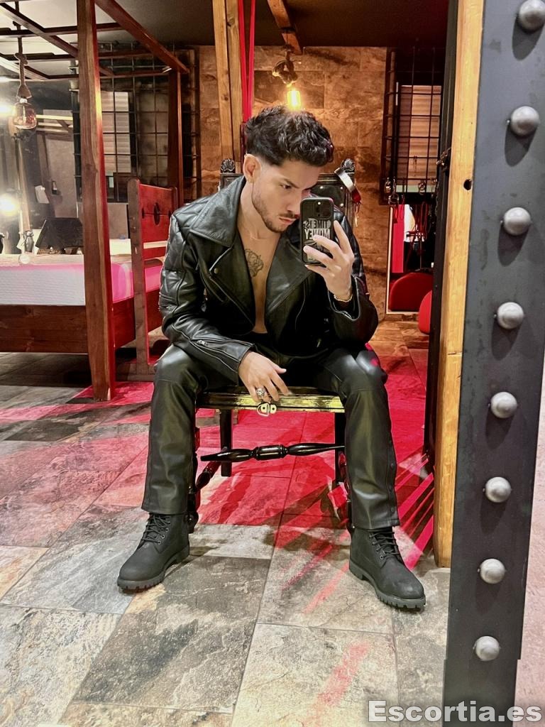 Pedro escort Alicante