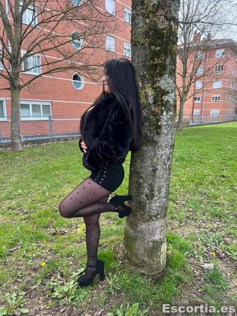 Mía photo 3