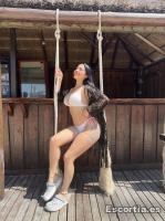 Pamela photo 4