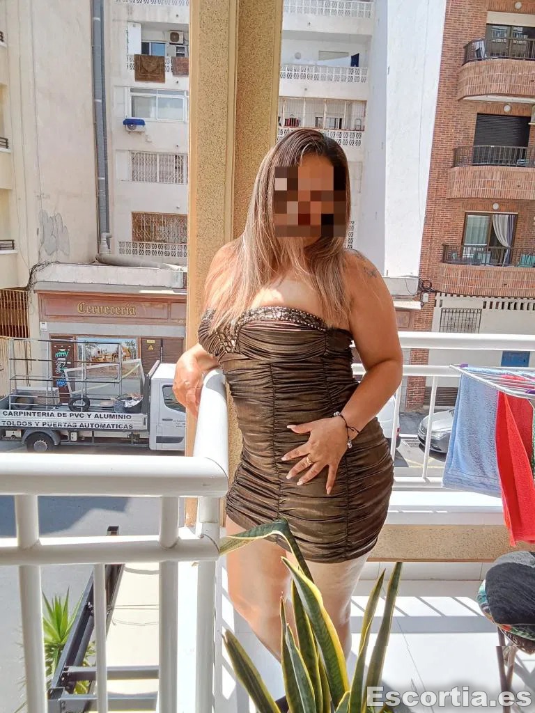 Camila photo 3