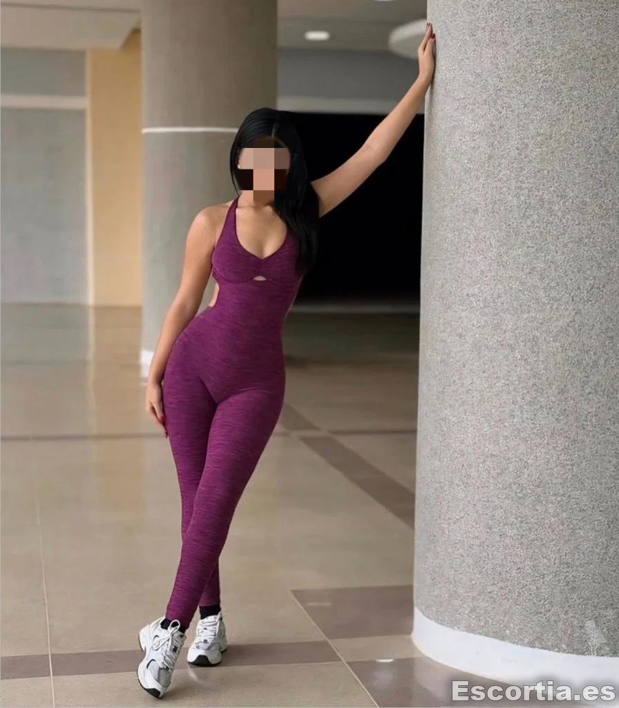 Camila photo 3