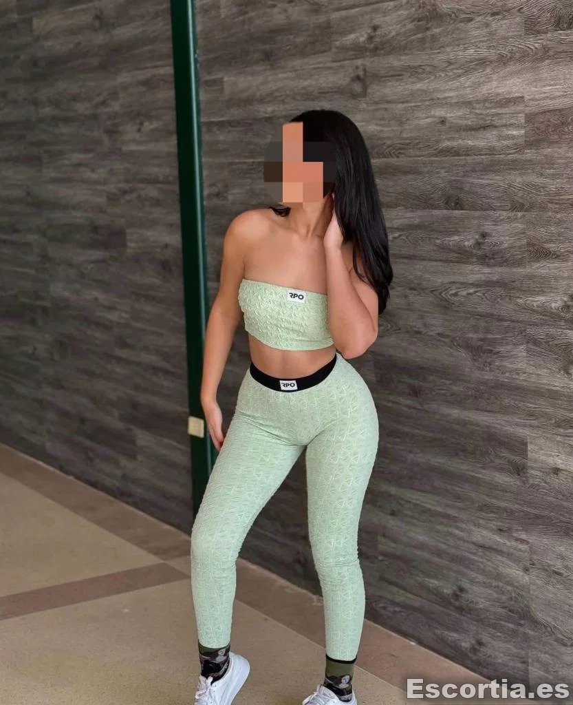 Camila photo 7