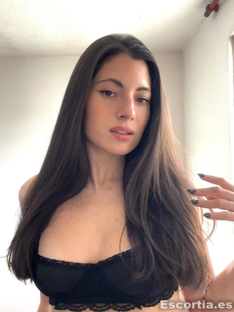 Indira Oficial escort Palma