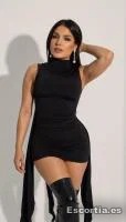 Mia photo 10
