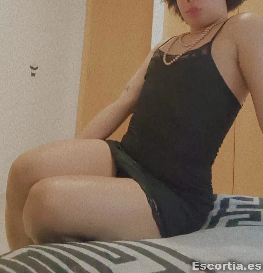 Pamela photo 7