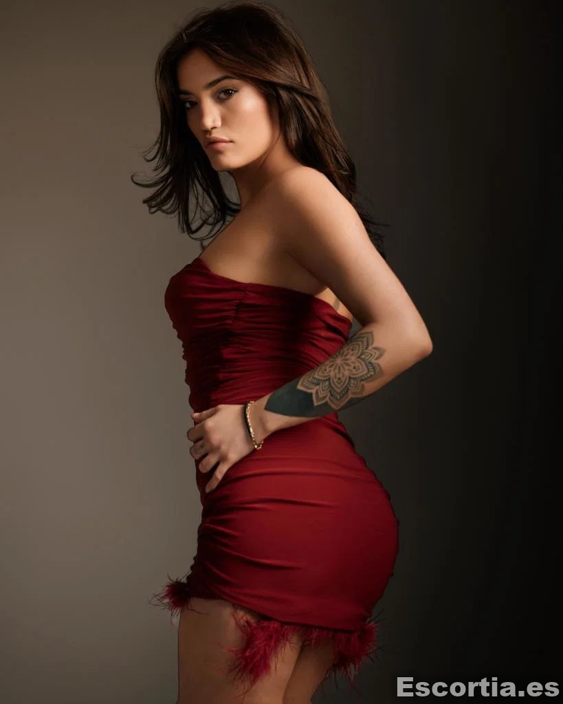Pnlope Cross escort Madrid