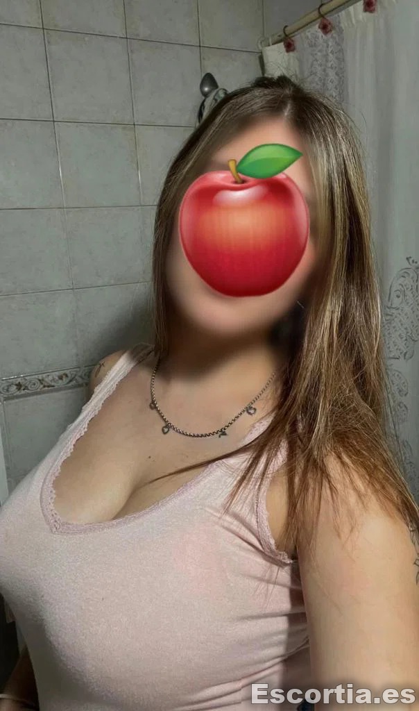 Rocio photo 3