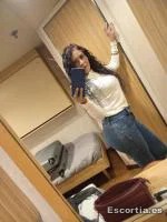 Andrea photo 8