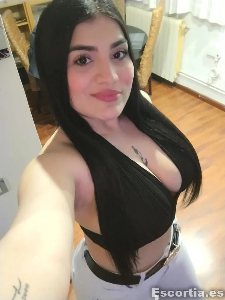 Mia photo 5