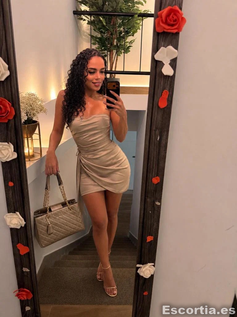 Chanel escort Huelva