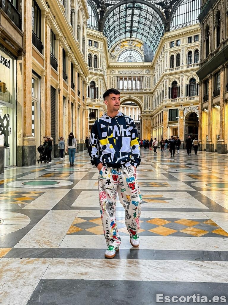 Lorenzo photo 3