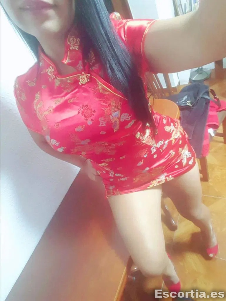 Masajista Yoko escort Gijón