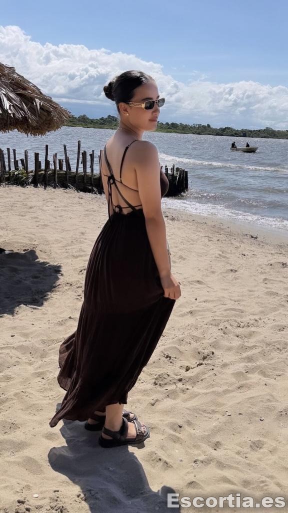 Lara photo 3