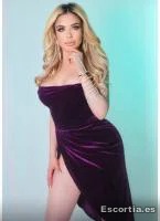 Emily Valentina photo 6
