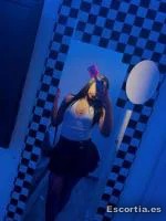 Violet photo 8