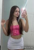 Laura photo 8