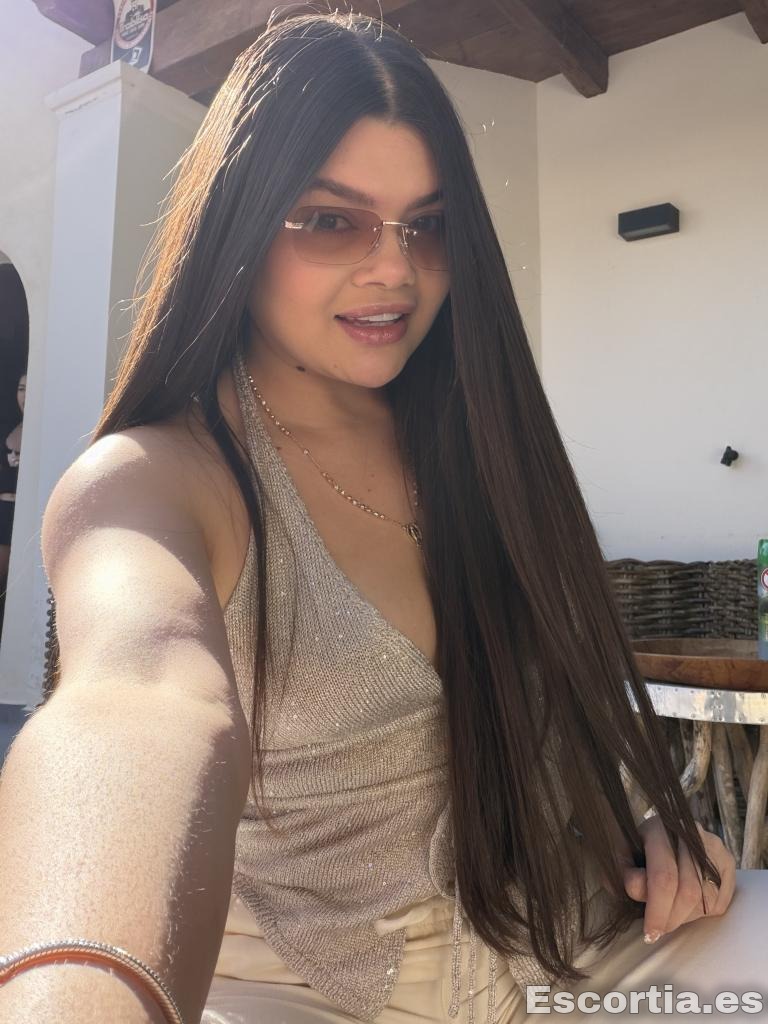 Cloe photo 2