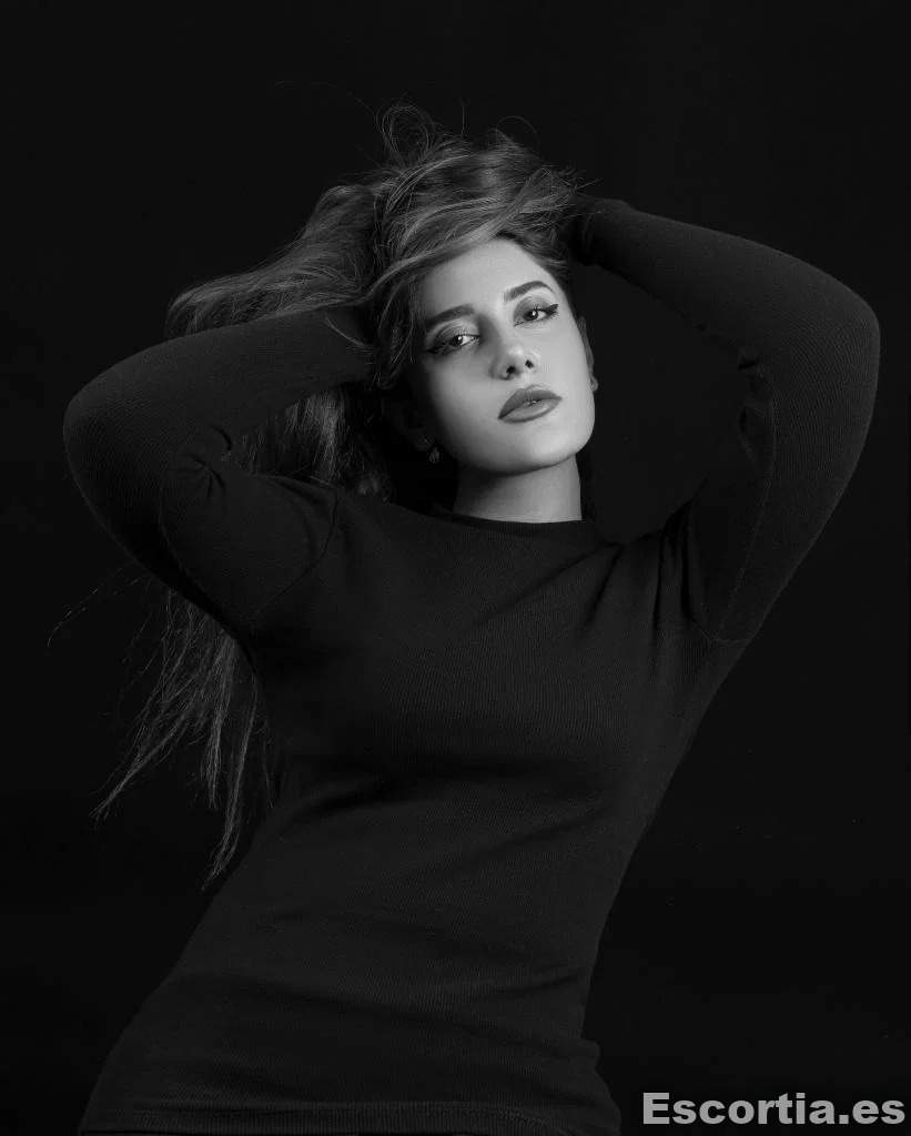 Laura photo 3